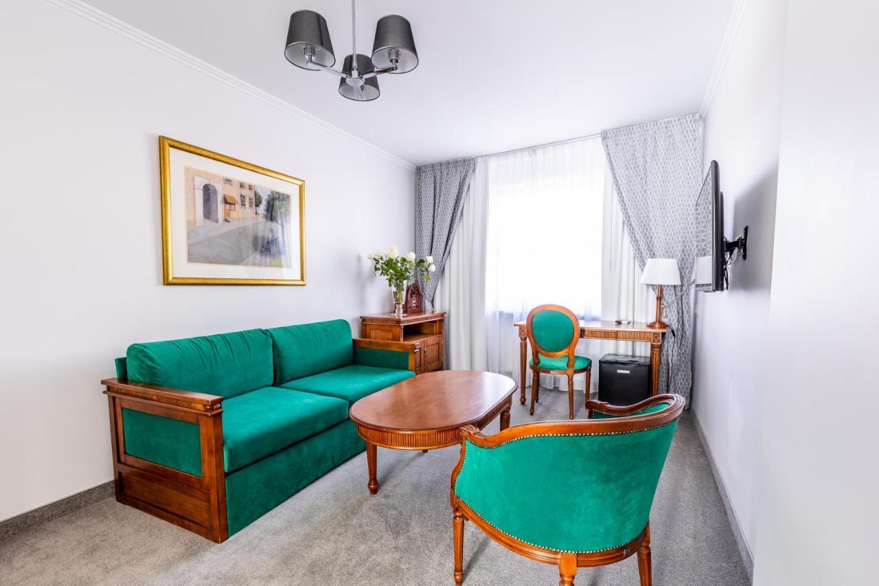 Hotel Pod Zlota Roza Kielce Eksteriør billede