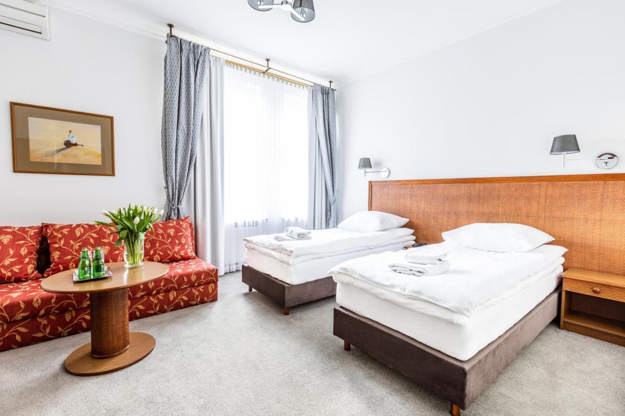 Hotel Pod Zlota Roza Kielce Eksteriør billede