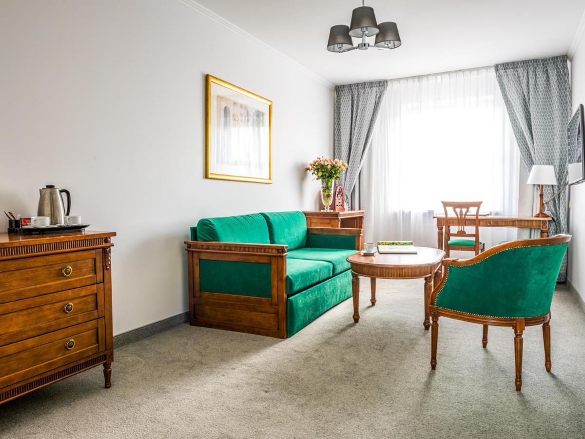 Hotel Pod Zlota Roza Kielce Eksteriør billede