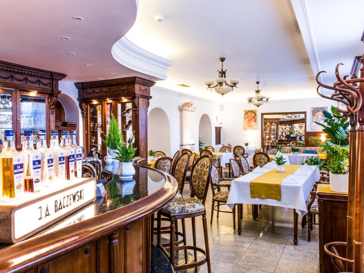 Hotel Pod Zlota Roza Kielce Eksteriør billede