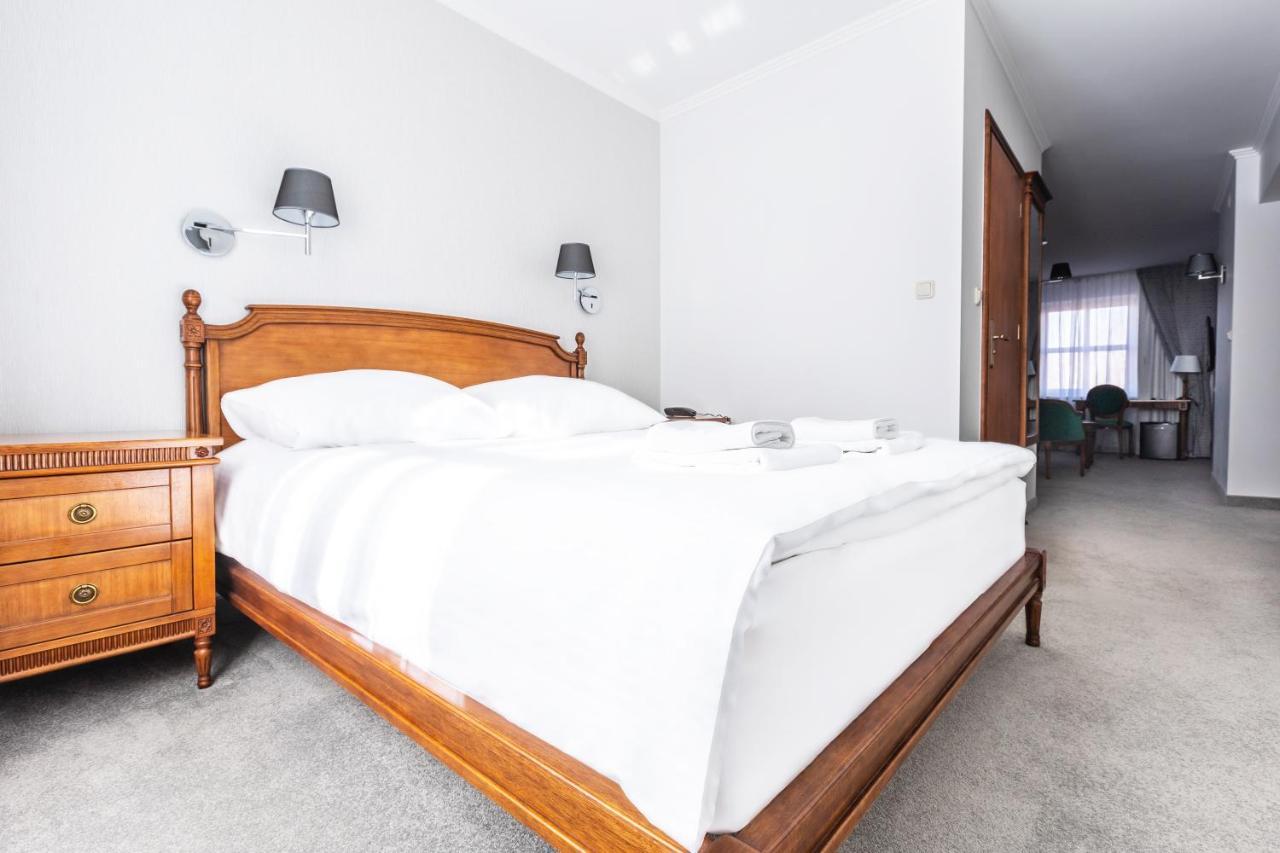 Hotel Pod Zlota Roza Kielce Eksteriør billede
