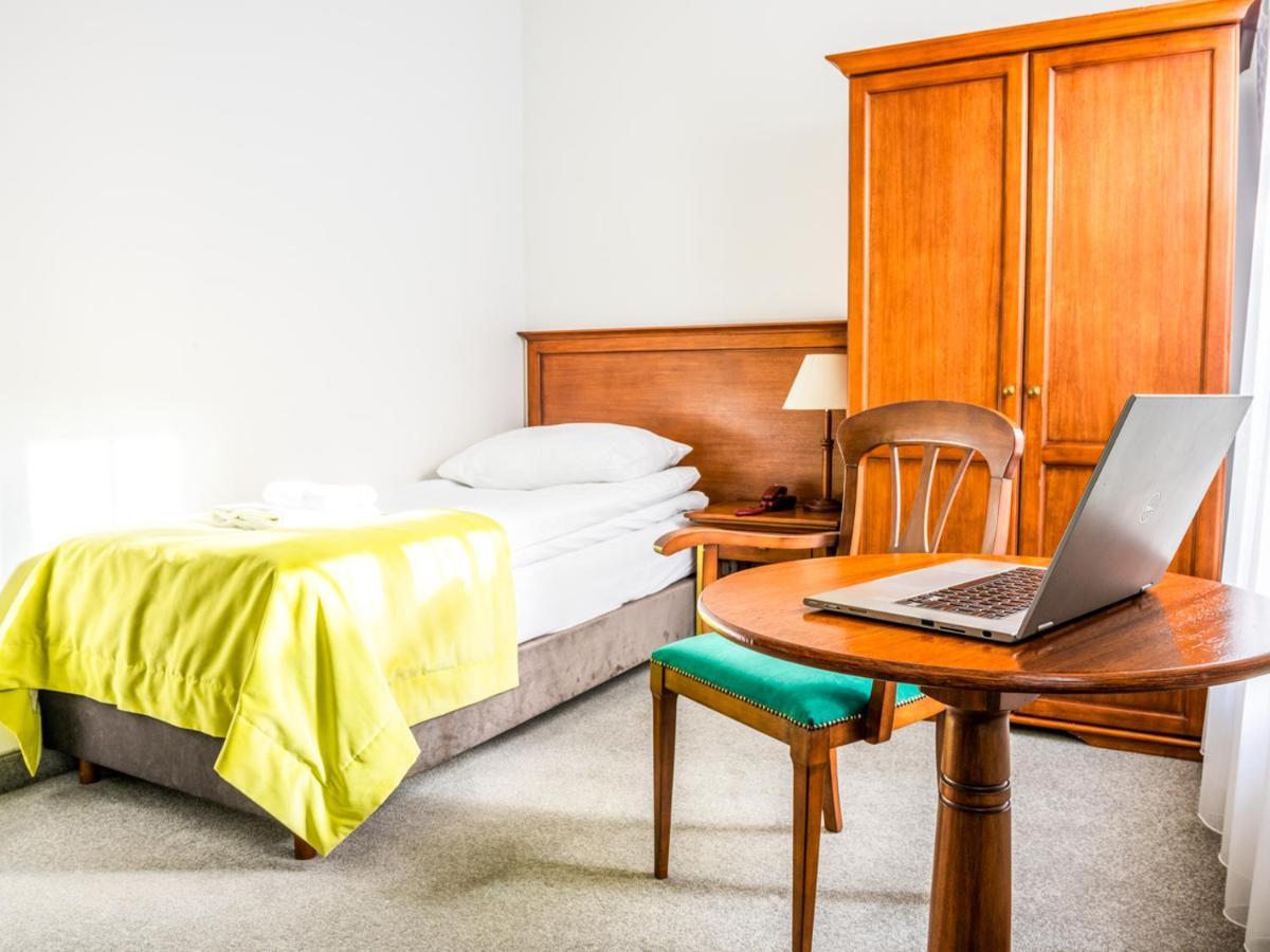 Hotel Pod Zlota Roza Kielce Eksteriør billede
